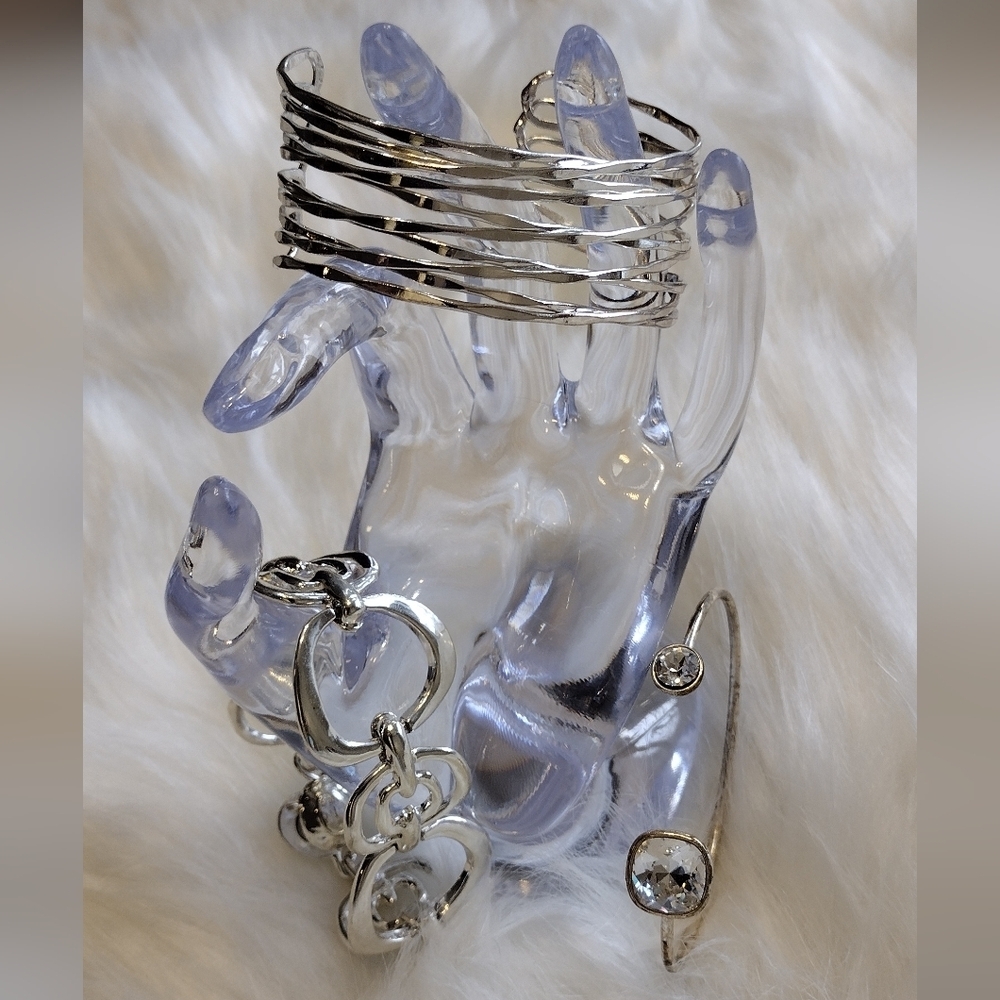 3 for 1 Silvertone Bracelets!